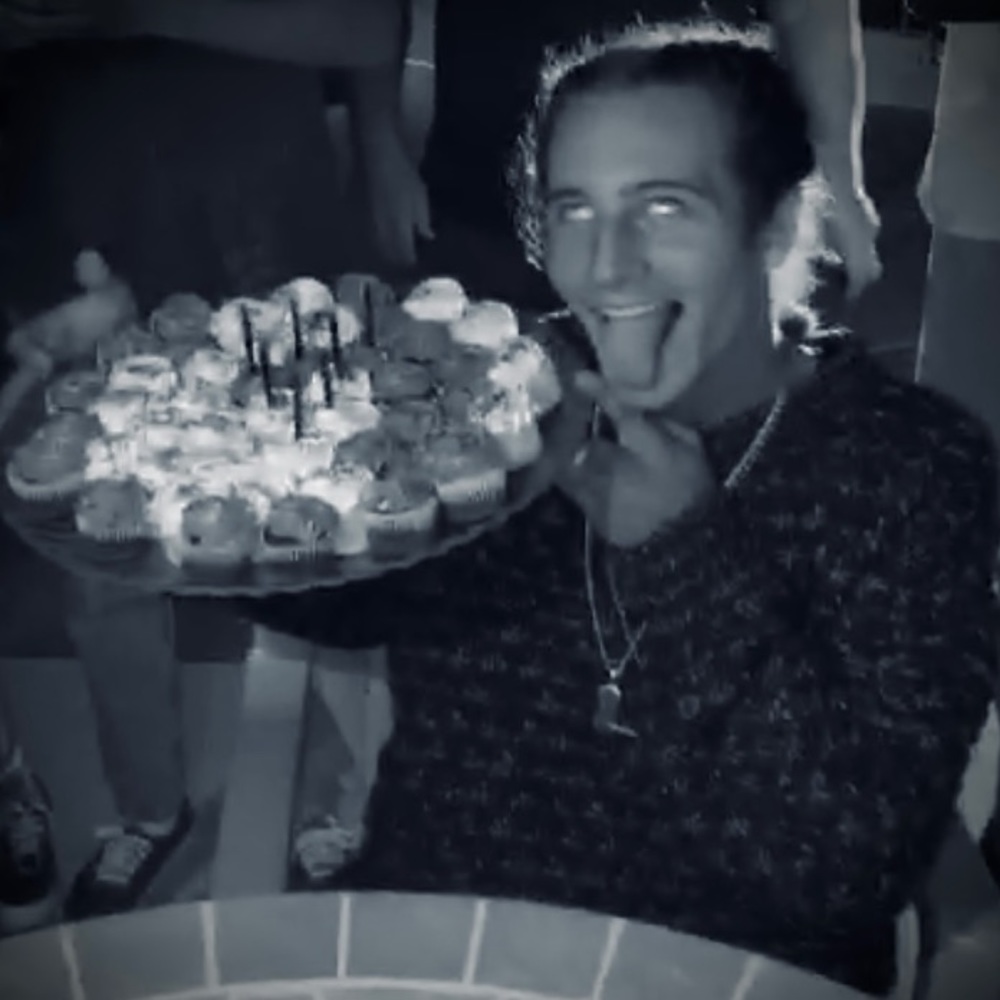 Meet your Posher, Anthony